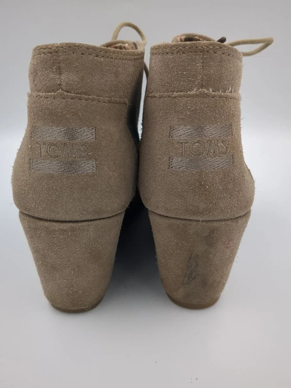 TOMS Desert Wedge brown suede lace up ankle boots booties Women's size 7